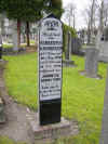 Graf_Rembertus_KnooihuizenJo_zn_Uhm..jpg (101196 bytes)