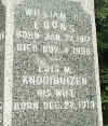 Lois_M._Coons-Knooihuizen_22-12-1919_23-11-2011.jpg (45741 bytes)